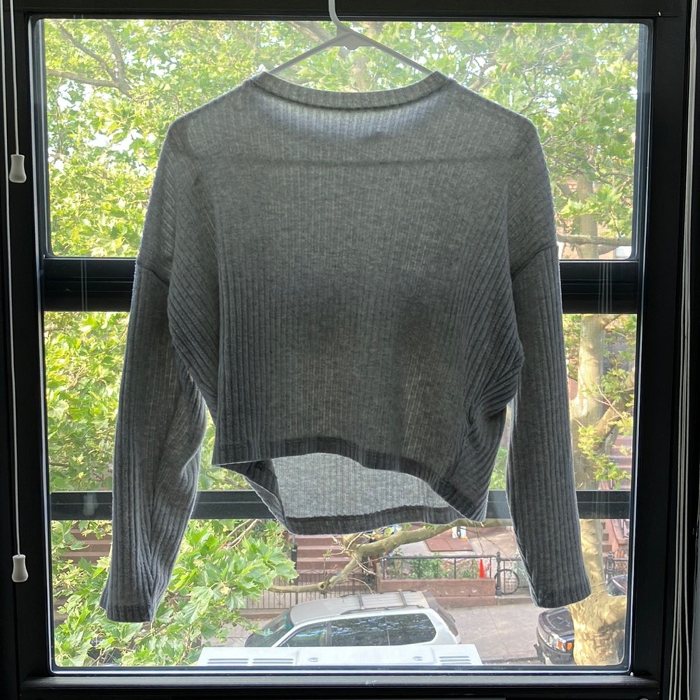 H&M croptop 2/$20 💵💵